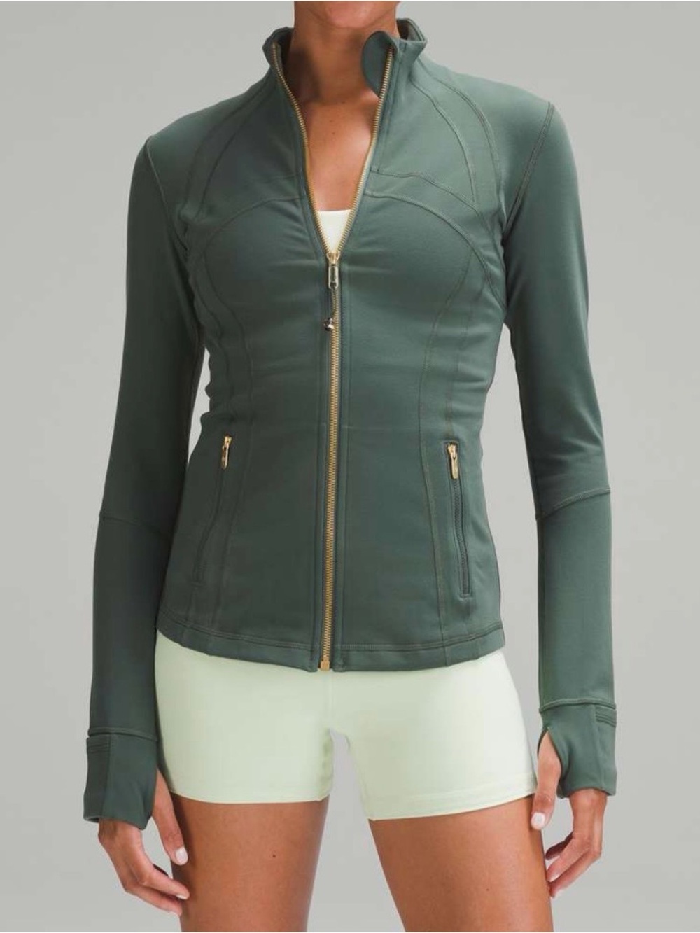 Lululemon define 6